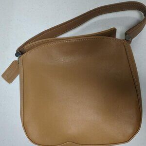 tan leather Coach handbag purse handle magnetic snap close tag zip-pocket